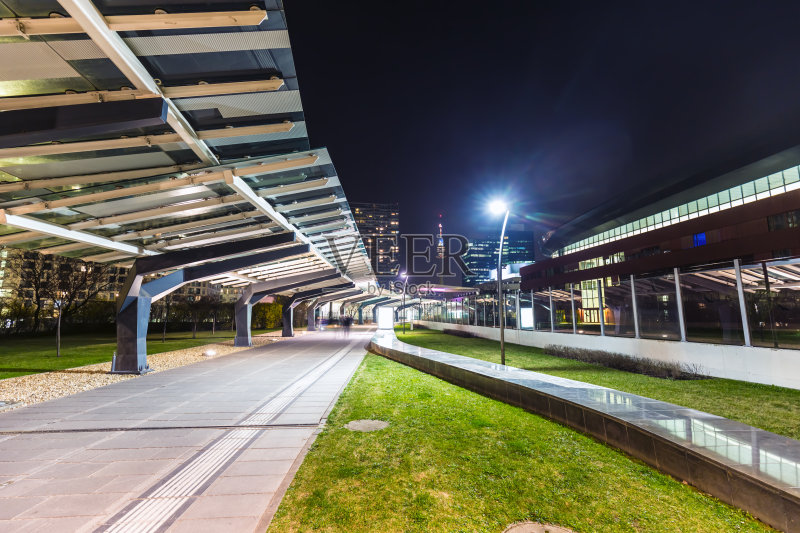 Donaucity夜间正版图片素材