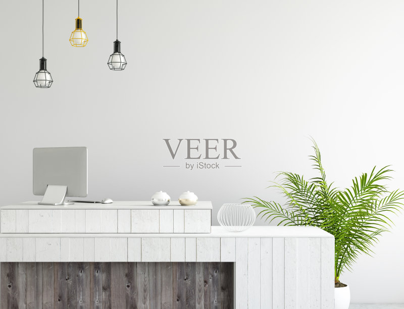 室内办公室大厅书桌,一个大的PC显示器和空白墙正版图片素材