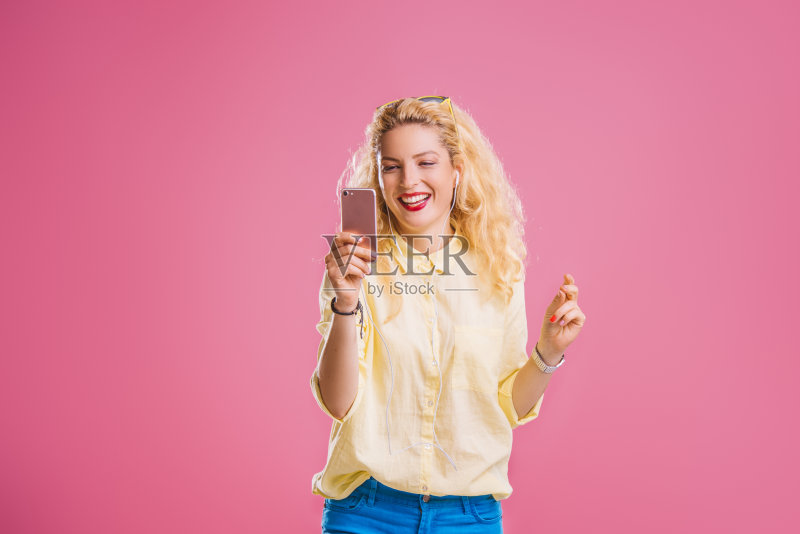 音乐使我感到自由正版图片素材