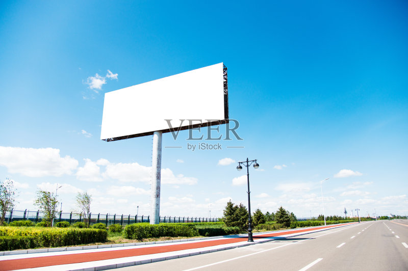 路边的空白广告牌正版图片素材