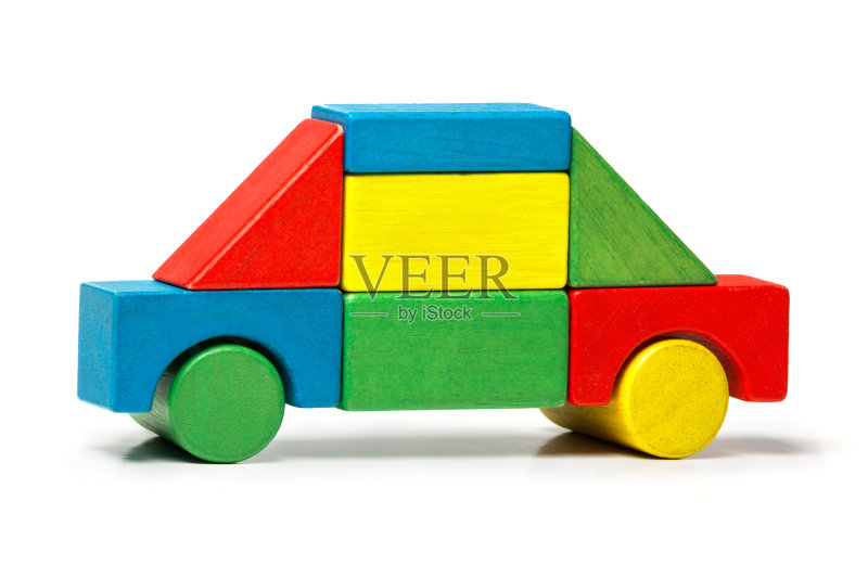 玩具车,多色木块运输在白色的背景正版图片素材