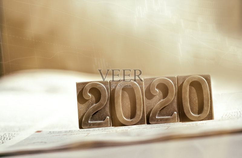 “2020”生锈的金属字母正版图片素材