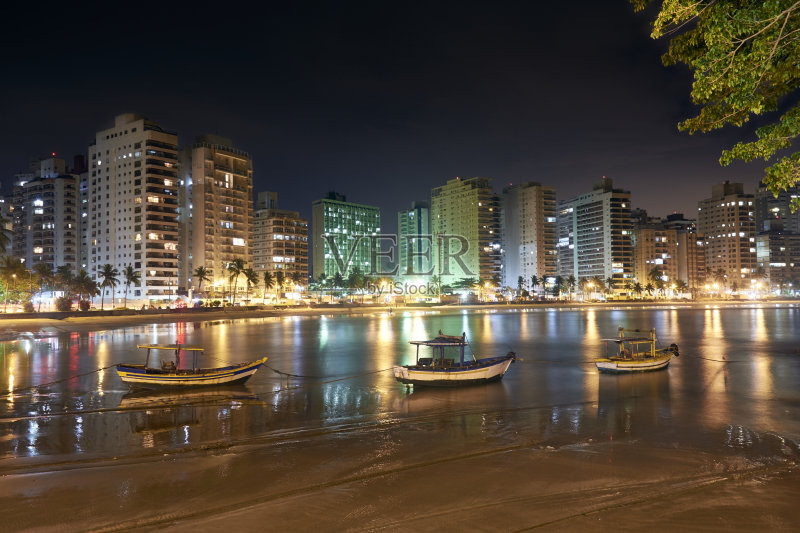 晚上在阿斯图里亚斯的瓜鲁哈海滩。正版图片素材