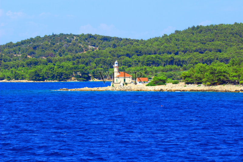 位于克罗地亚亚得里亚海Brac岛上的灯塔正版图片素材