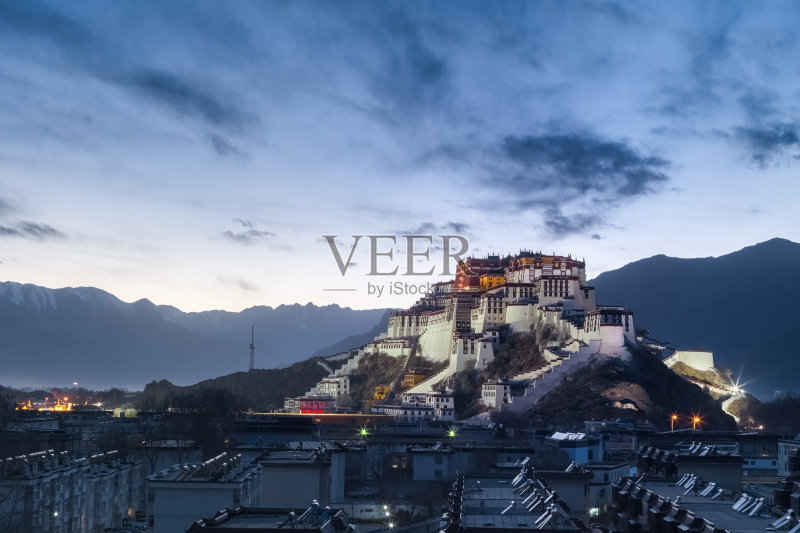 黄昏时分的布达拉宫正版图片素材