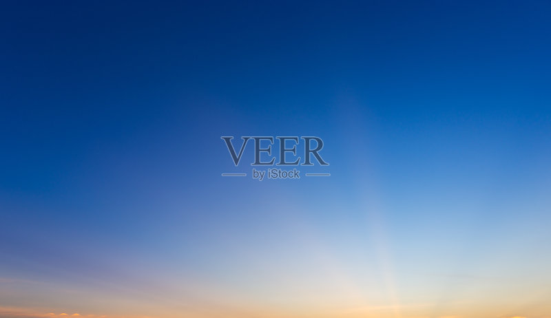 日落时分湛蓝的天空正版图片素材