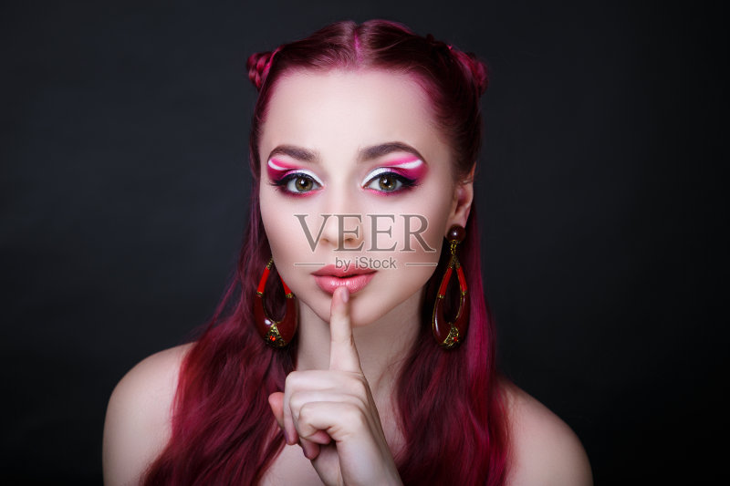 漂亮的女人年轻的女孩美丽正版图片素材