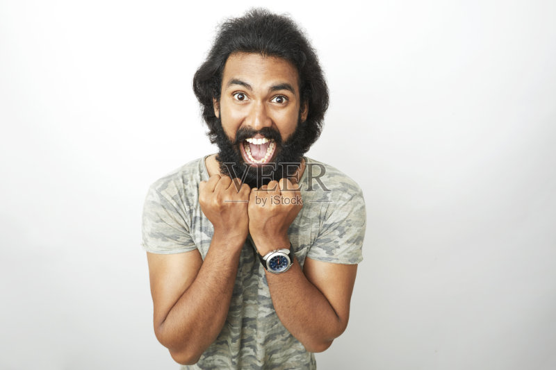 尖叫的胡须青年肖像正版图片素材