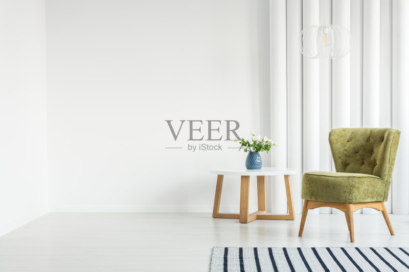 白色的客厅和扶手椅正版图片素材