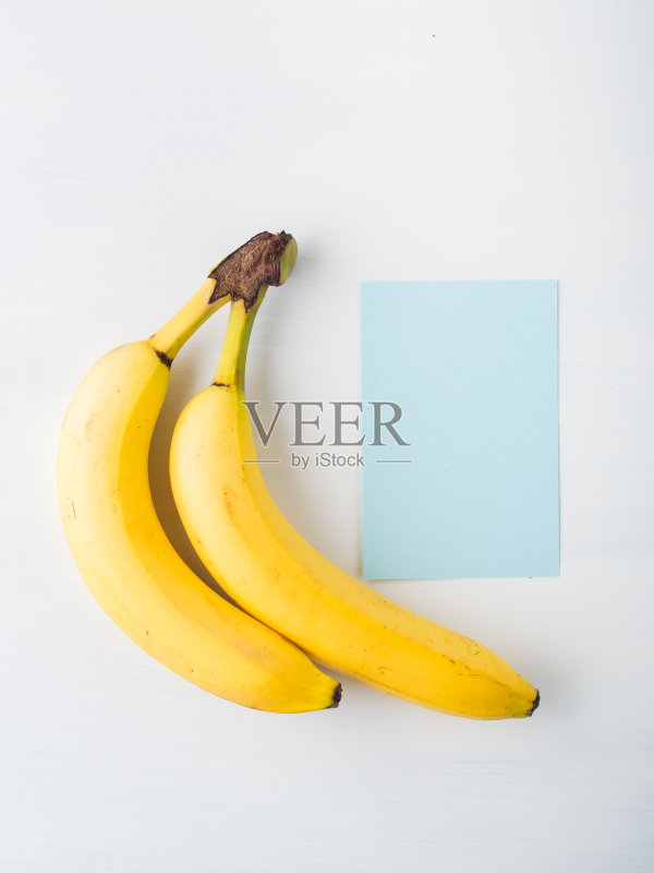 两根香蕉白色与蓝色卡正版图片素材