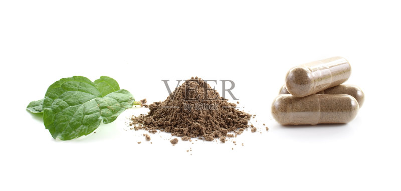 在白色背景下分离薄荷叶和药物正版图片素材