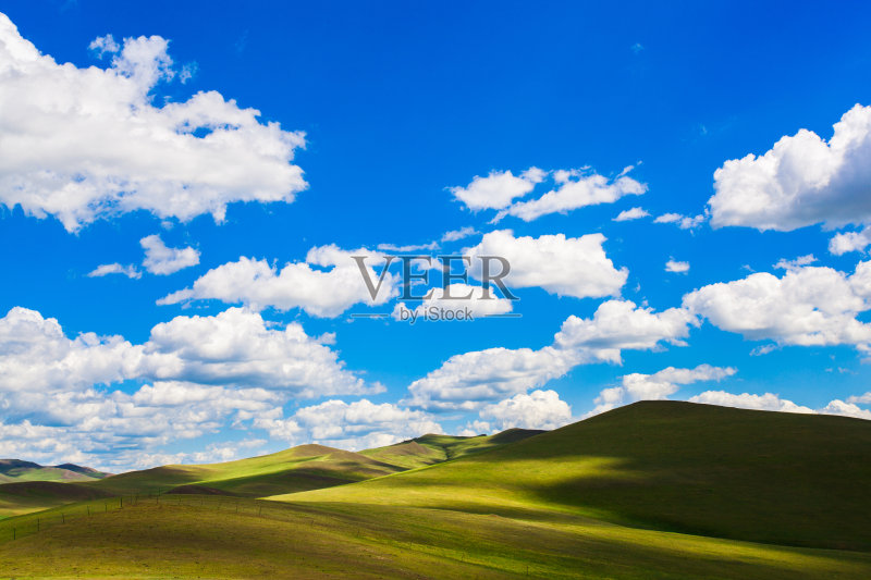 夏天的草原正版图片素材