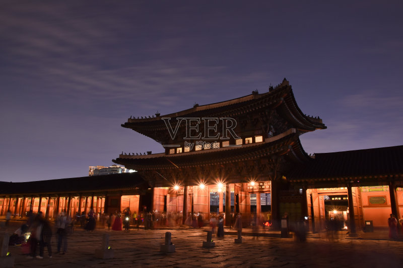 景福宫(Geunjeongjeon)夜景正版图片素材