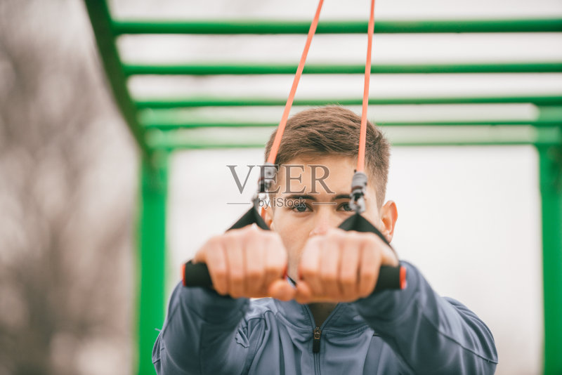 年轻人锻炼正版图片素材