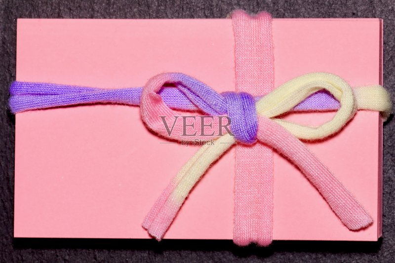 粉红色的礼物图片正版图片素材