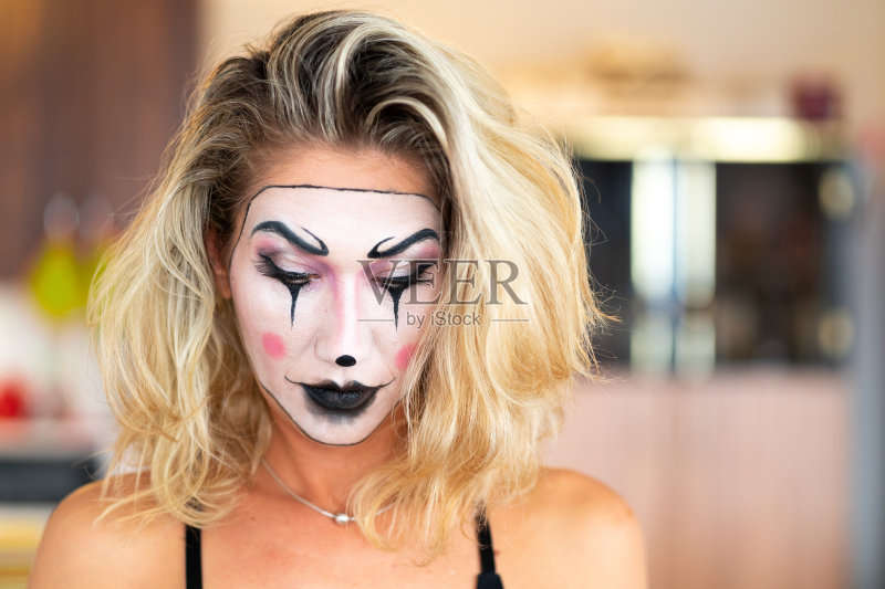 万圣节的女人。组成正版图片素材