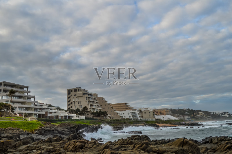 南非德班北部巴利托风景如画的岩石海滩,夸祖鲁-纳塔尔省照片摄影图片