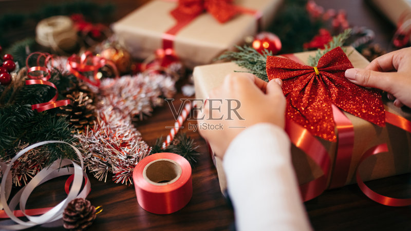 完成圣诞礼物正版图片素材
