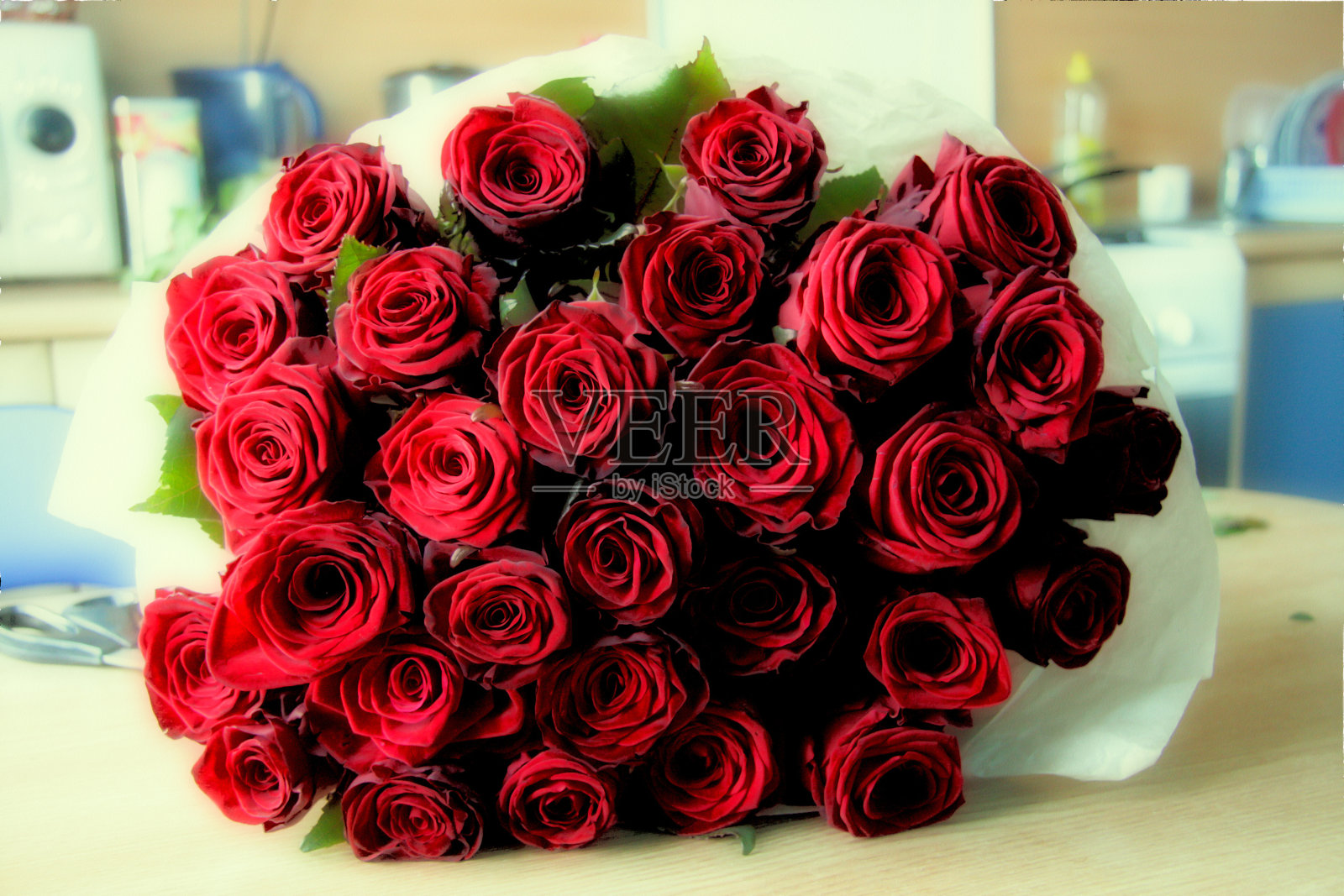 一束红玫瑰照片摄影图片