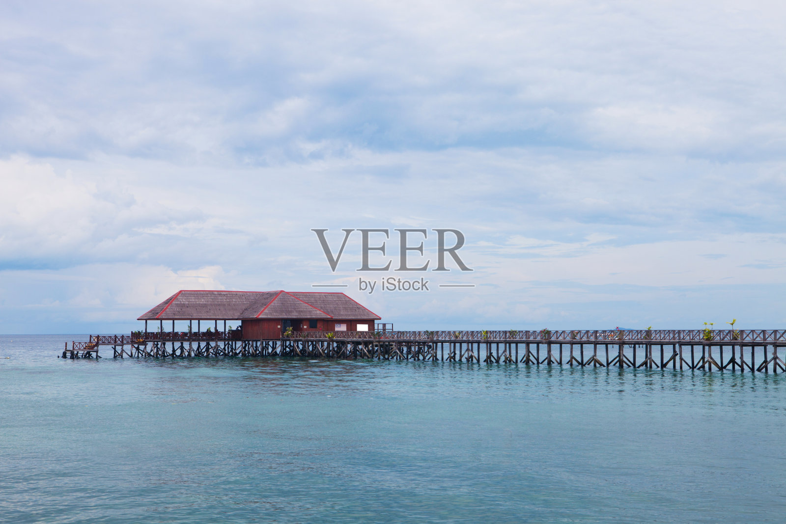 宁静木板路照片摄影图片