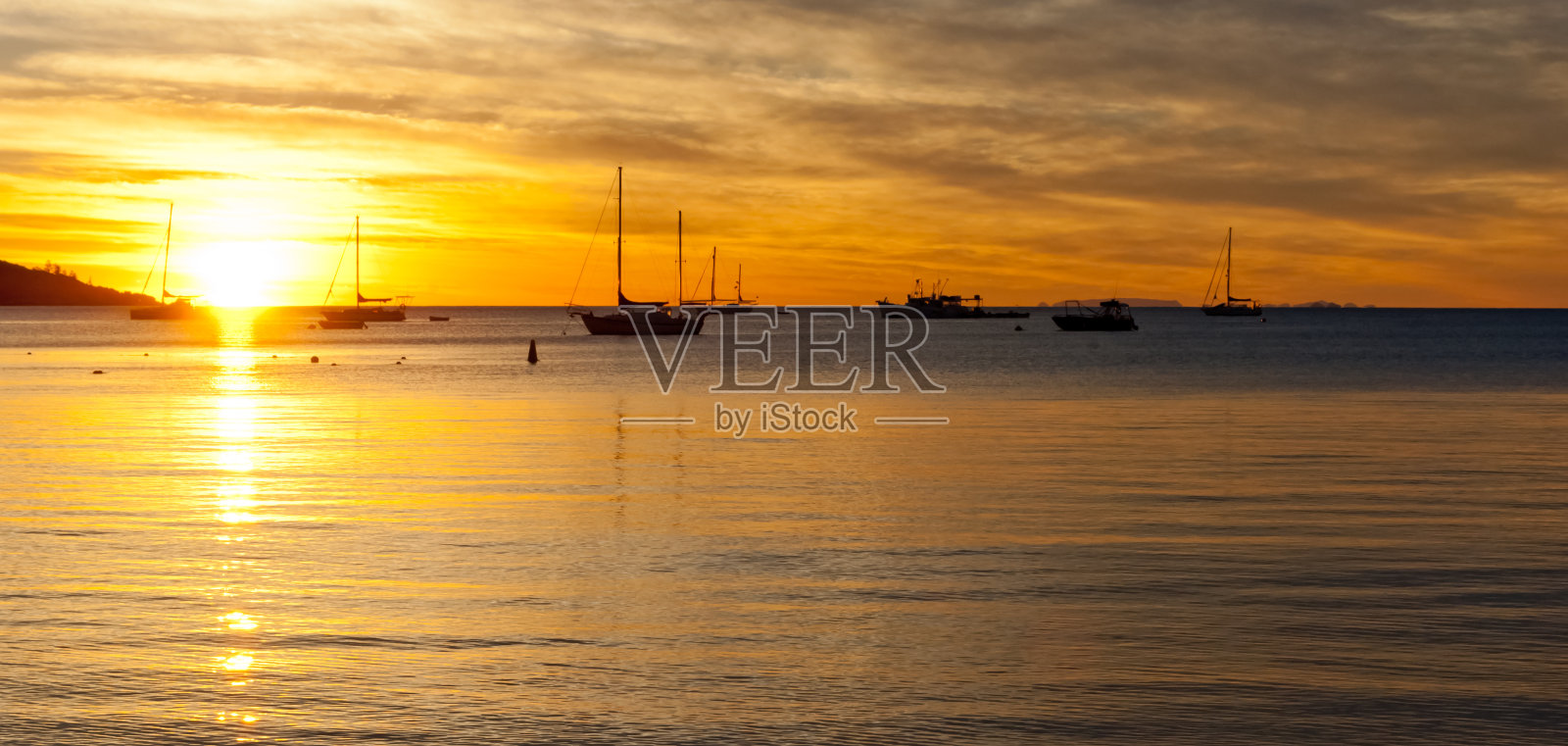 海上浪漫的日落照片摄影图片