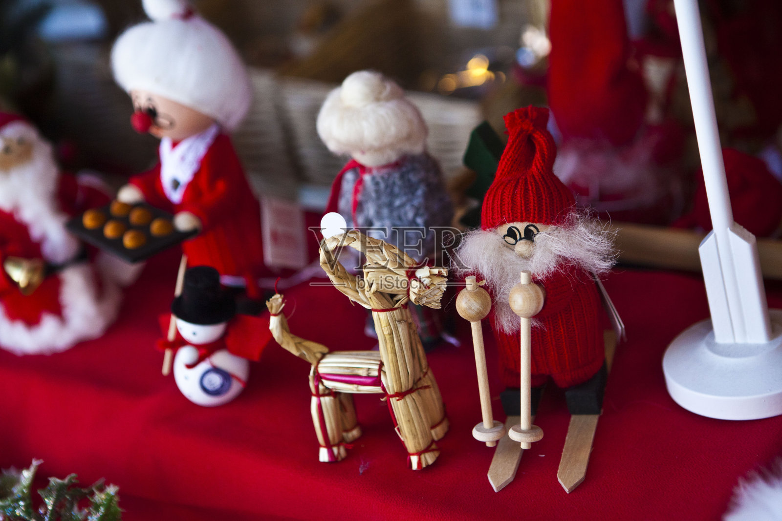 圣诞玩具，圣诞老人，雪橇，驯鹿照片摄影图片