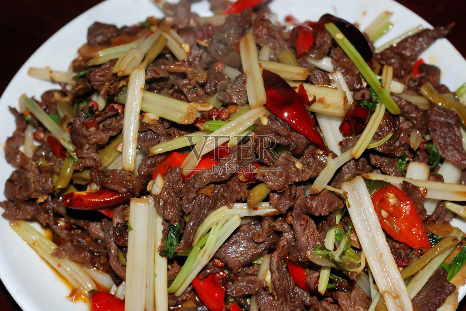 四川炒牛肉照片摄影图片