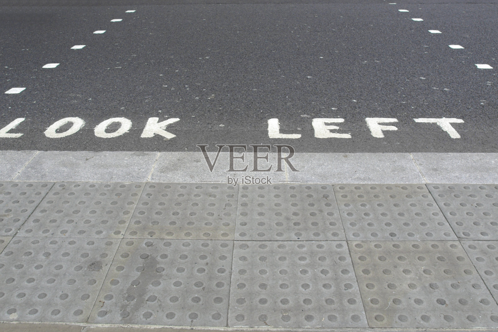 看了标志照片摄影图片