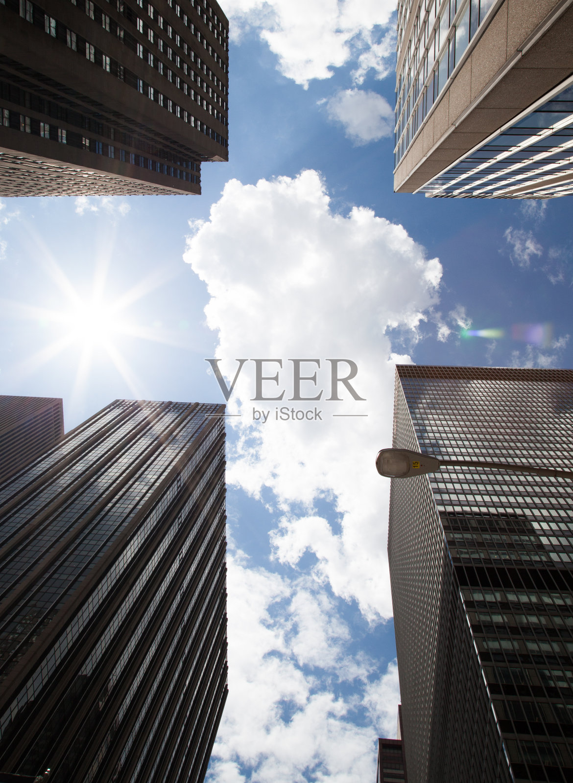 天空中的十字照片摄影图片