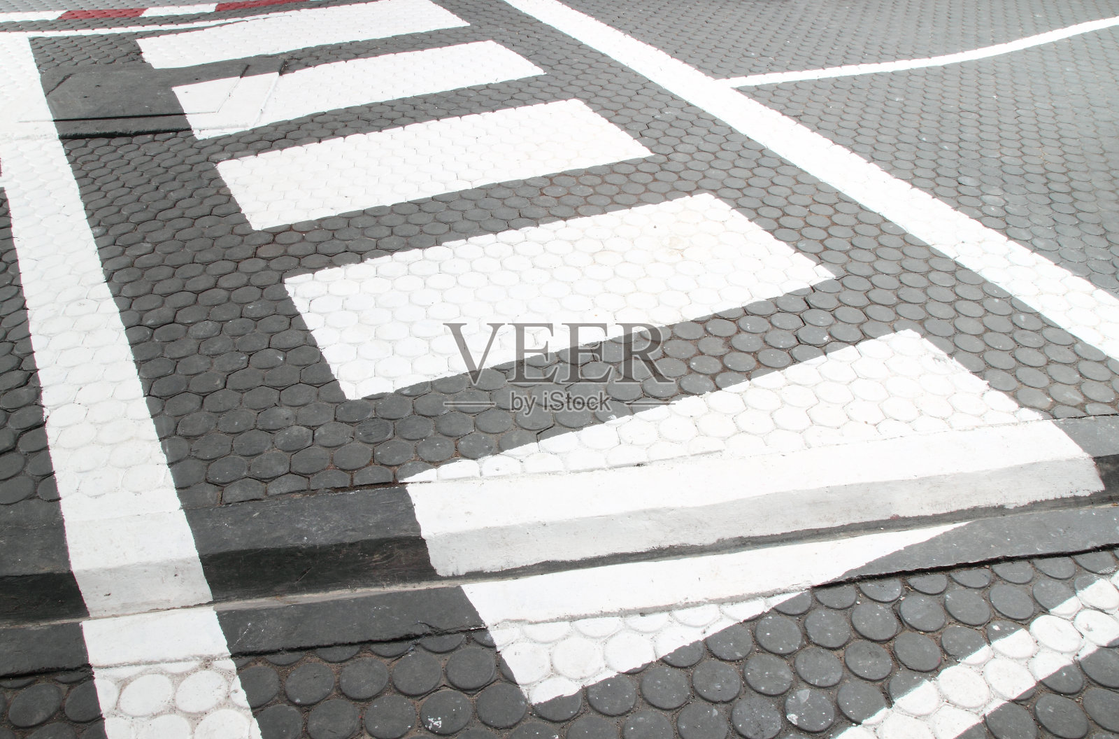 路上的斑马线照片摄影图片