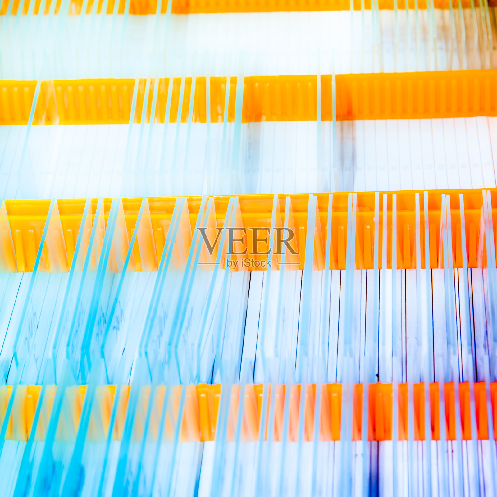 玻璃显微镜幻灯片照片摄影图片