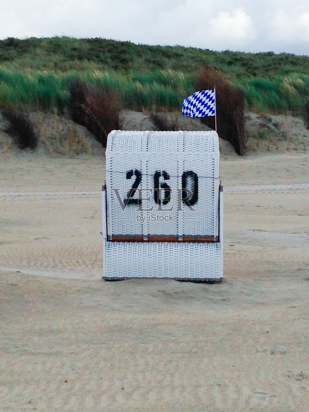 贝壳海滩篷椅照片摄影图片