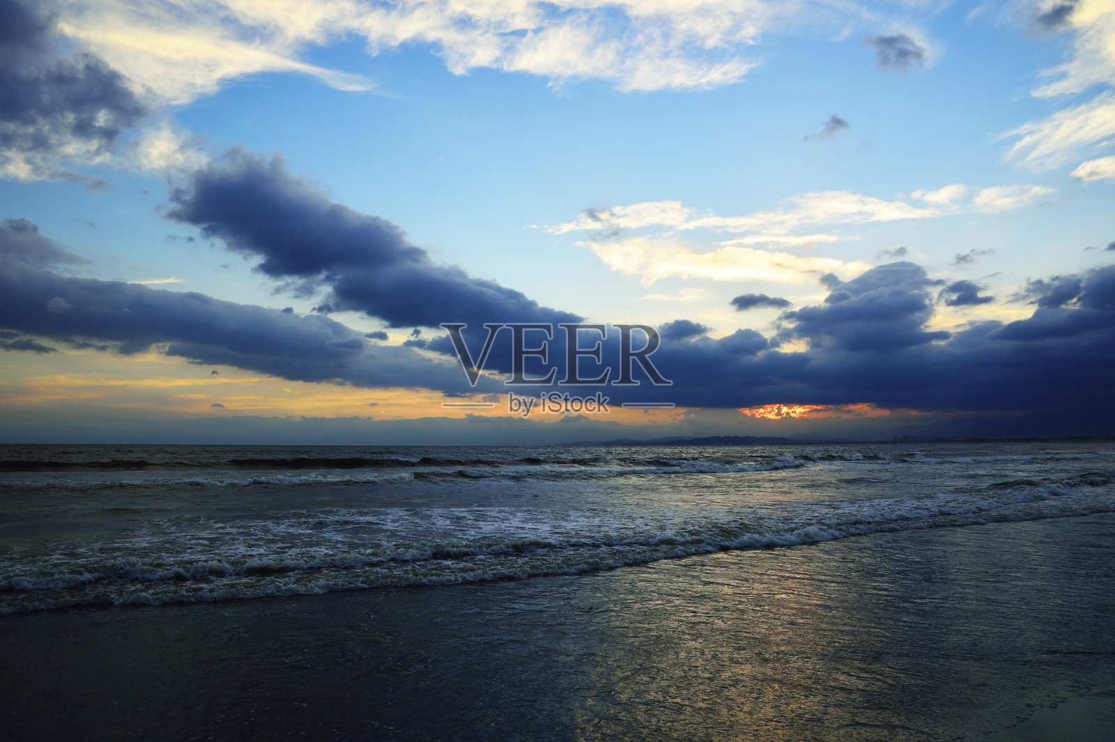 天空和大海照片摄影图片