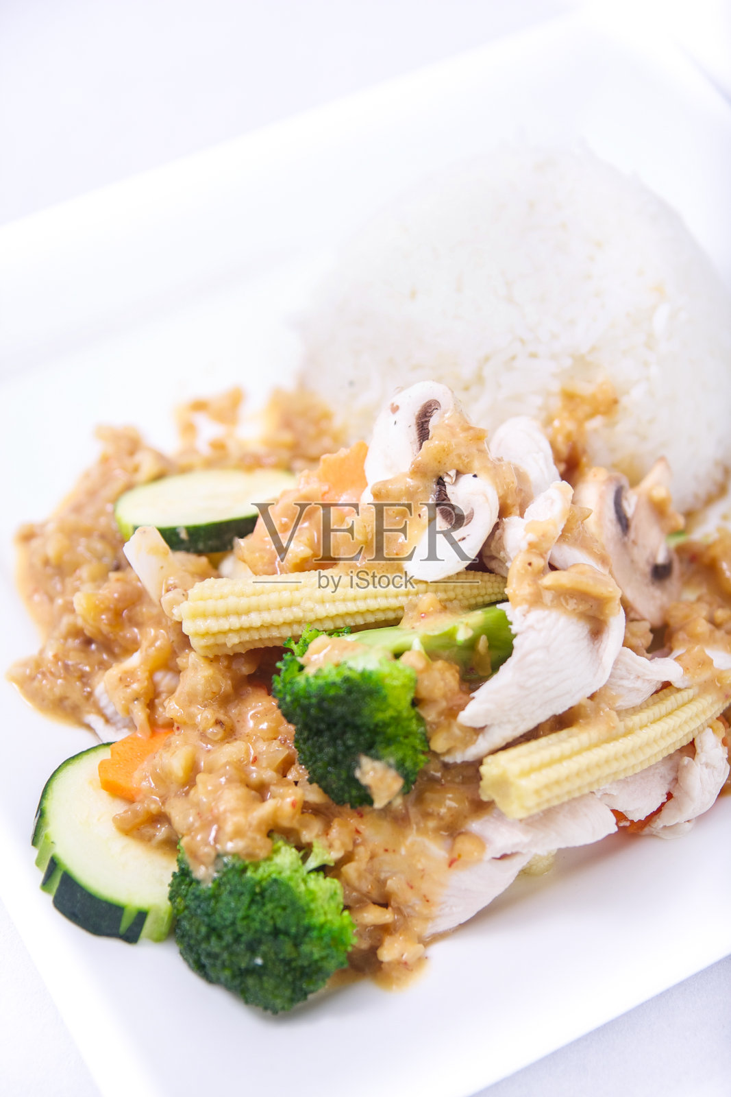 香米炒花生油。照片摄影图片