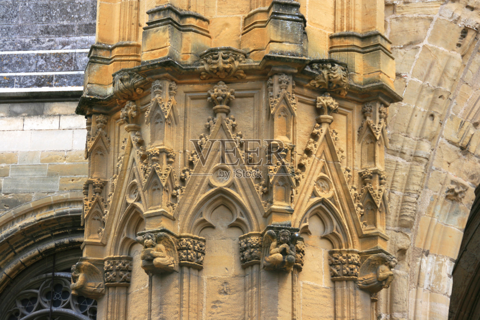 法国贝永的圣玛丽大教堂。照片摄影图片