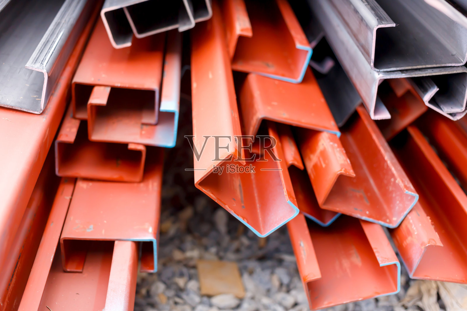 用于房屋建筑的钢屋顶照片摄影图片