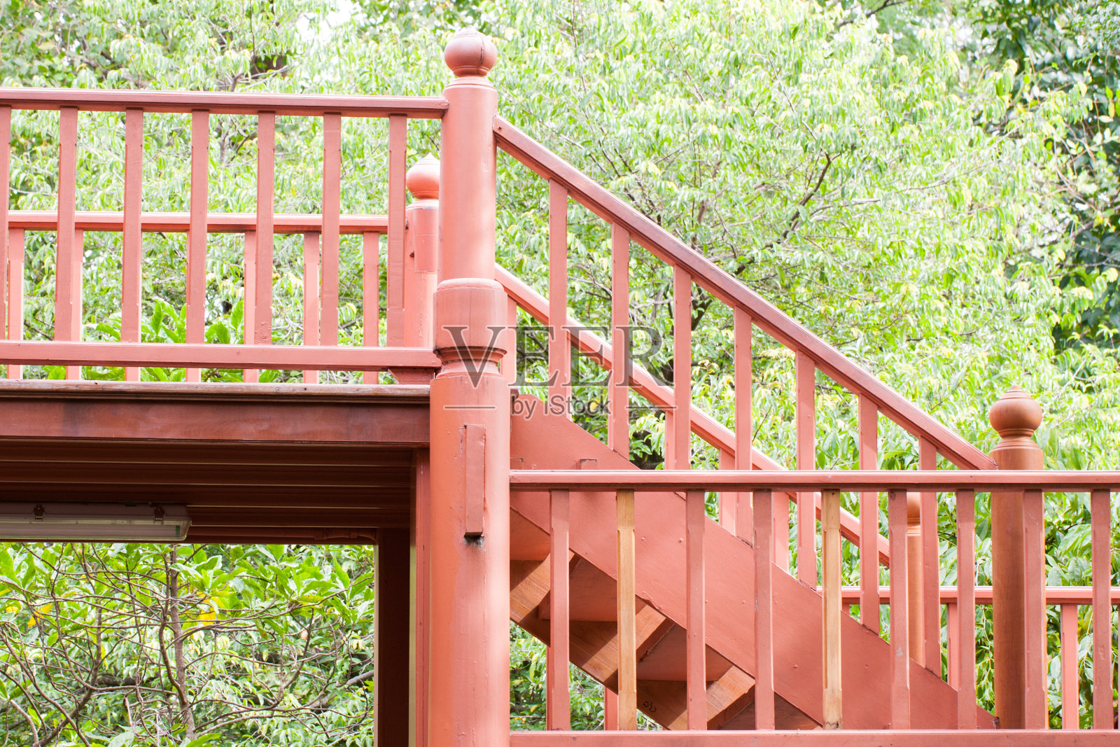 木楼梯照片摄影图片