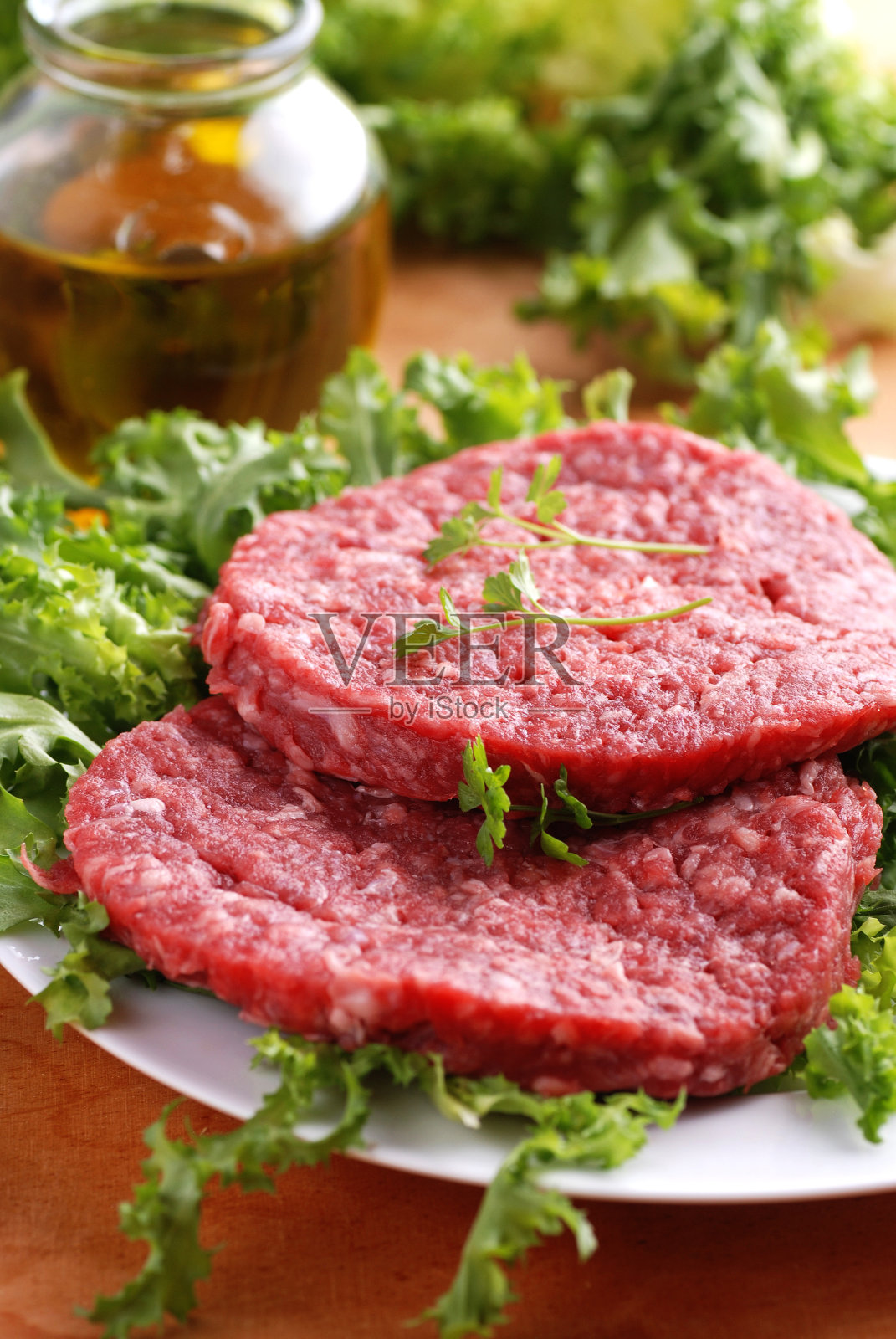 汉堡包牛肉配蔬菜照片摄影图片