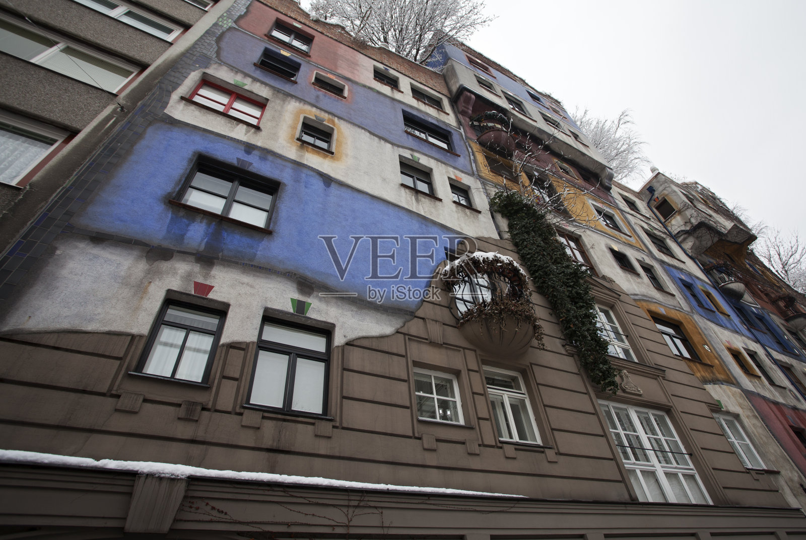 房屋的彩色立面照片摄影图片