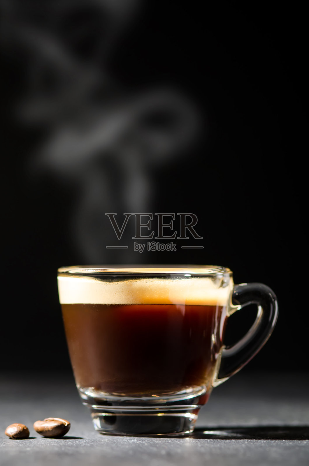 玻璃上的浓缩咖啡照片摄影图片