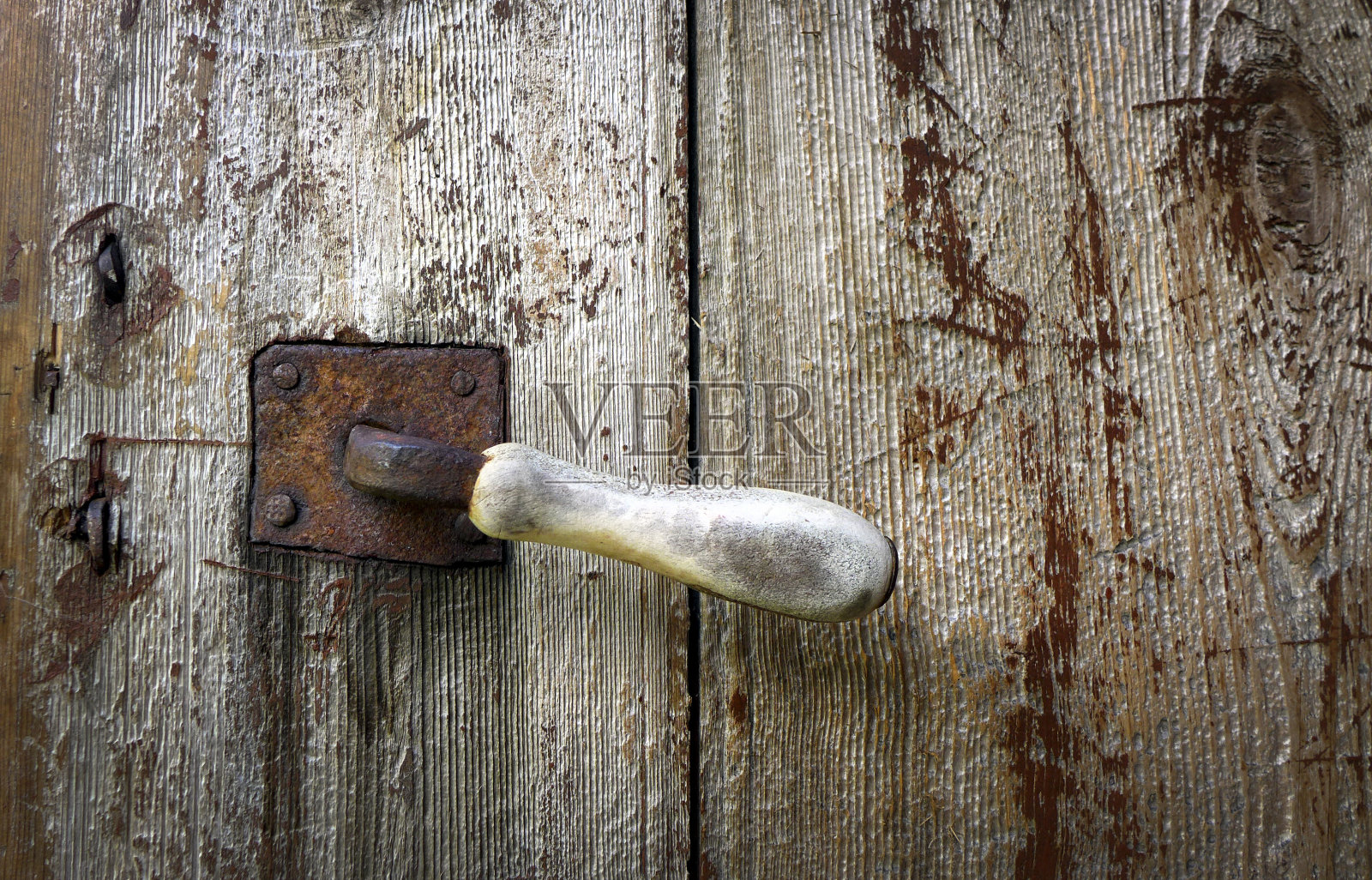 带把手的旧木门照片摄影图片