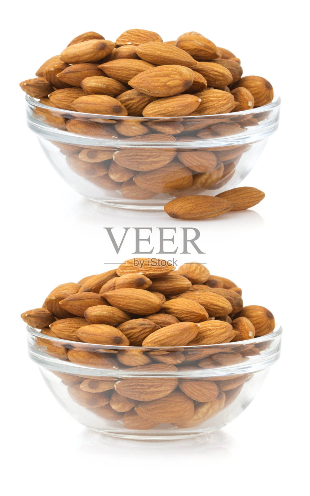 白色背景上的坚果杏仁照片摄影图片