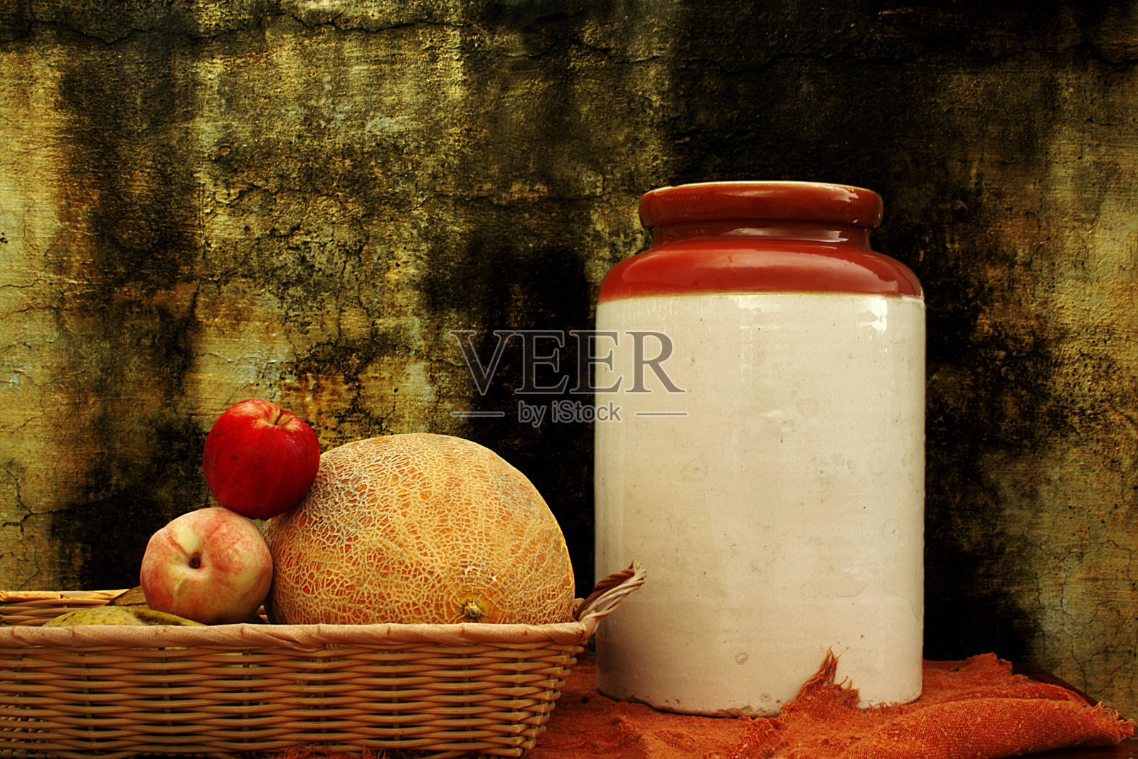 瓷缸照片摄影图片