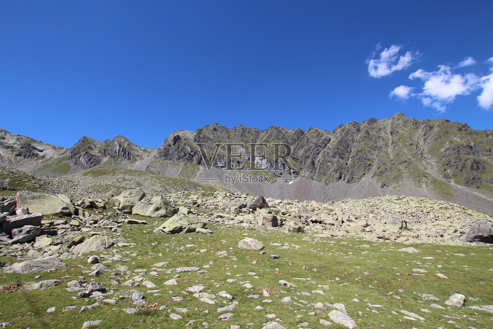 全景阿尔卑斯山脉靠近施瓦茨穆斯湖，K?htai,奥地利蒂罗尔照片摄影图片