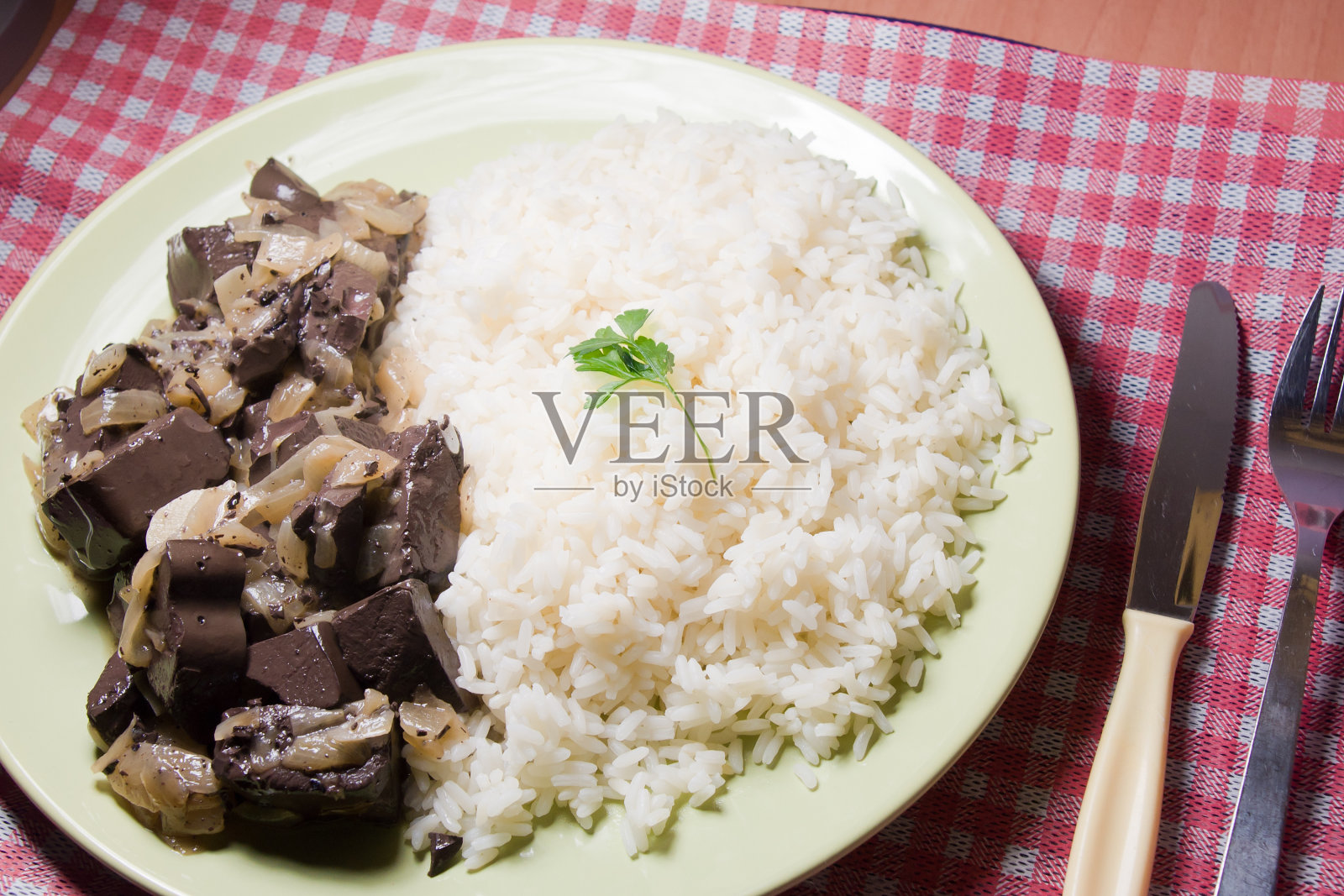 洋葱炖鸡血照片摄影图片