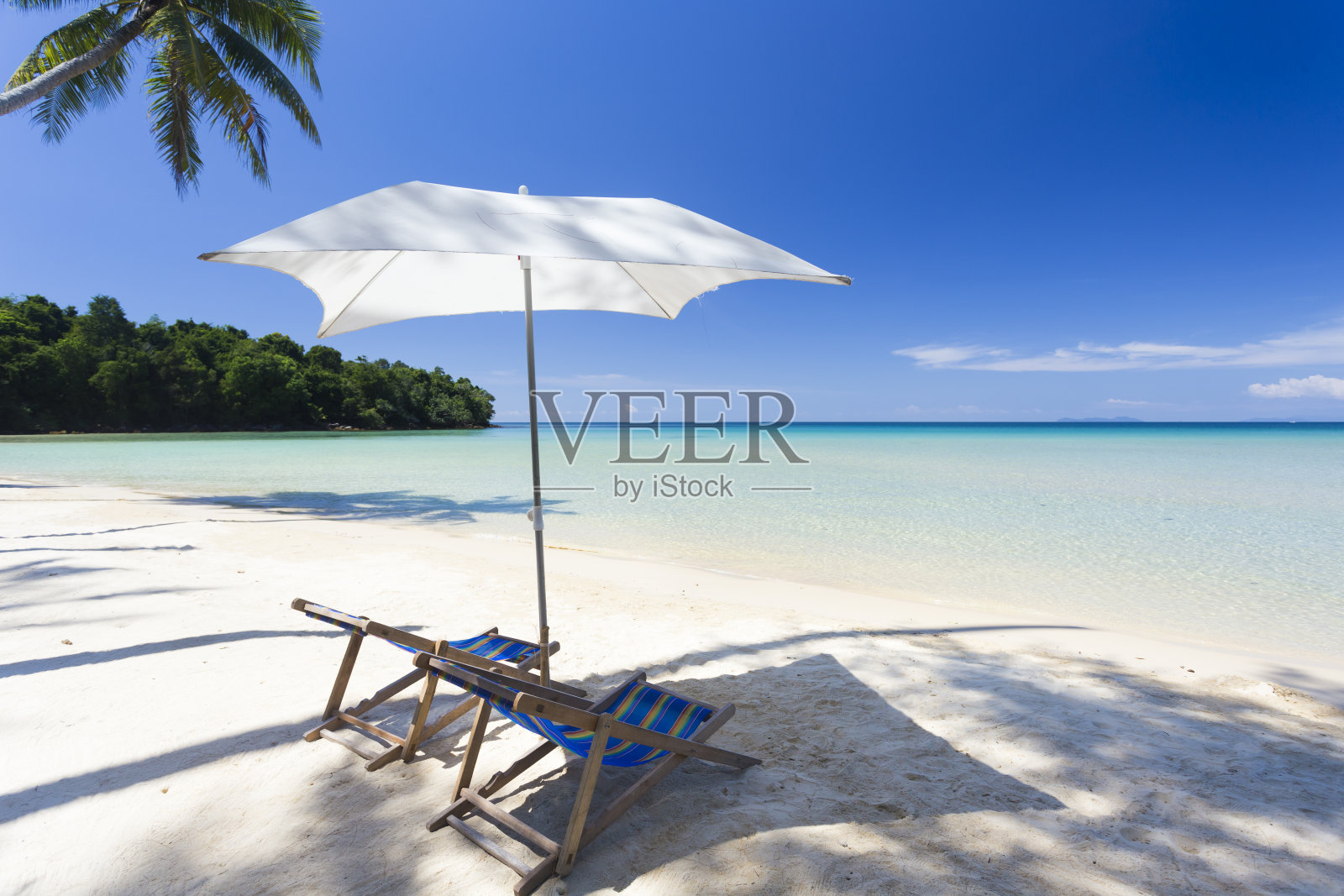 古德岛的红沙滩照片摄影图片