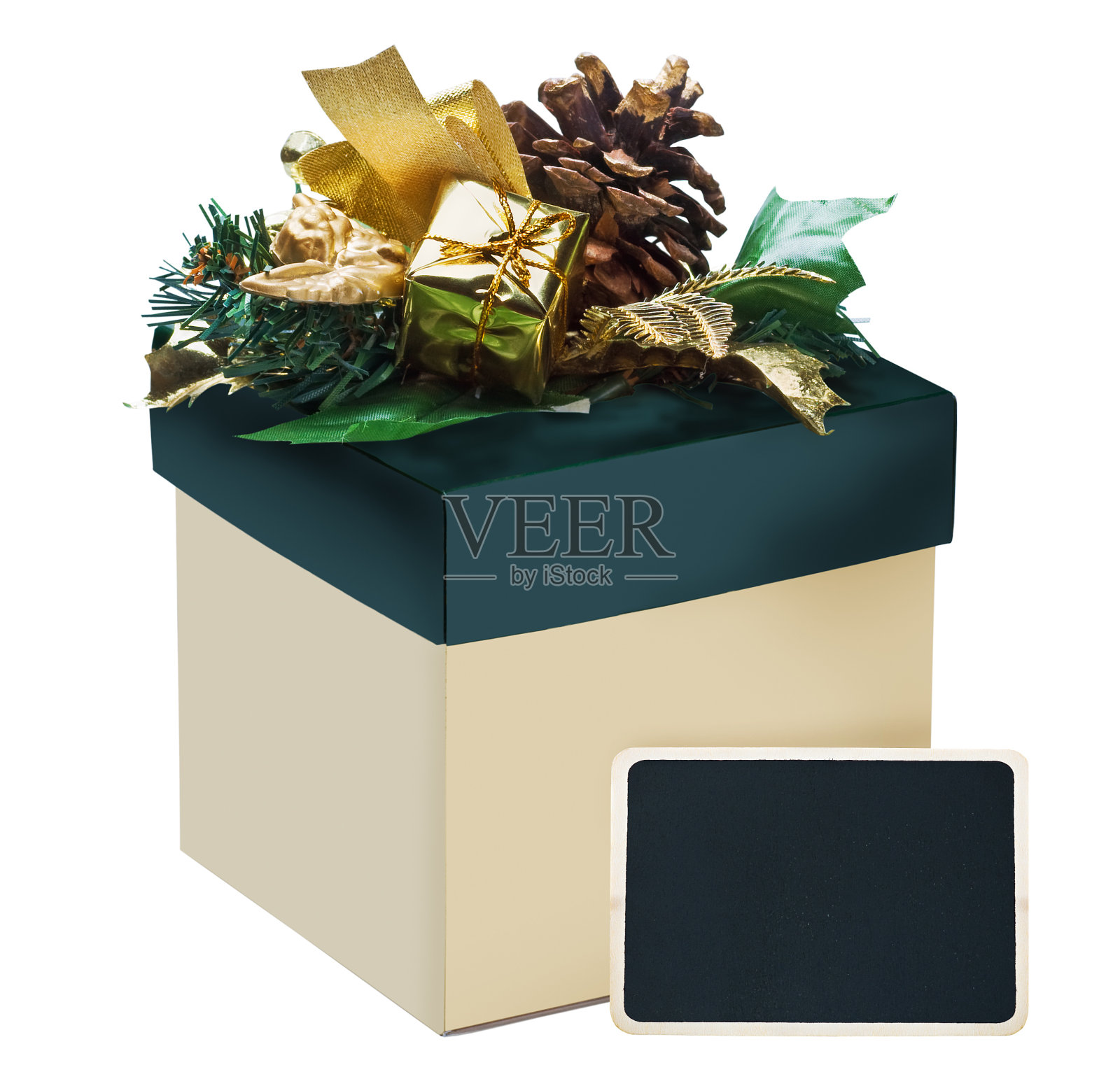 带有圣诞装饰和节日问候的礼物照片摄影图片