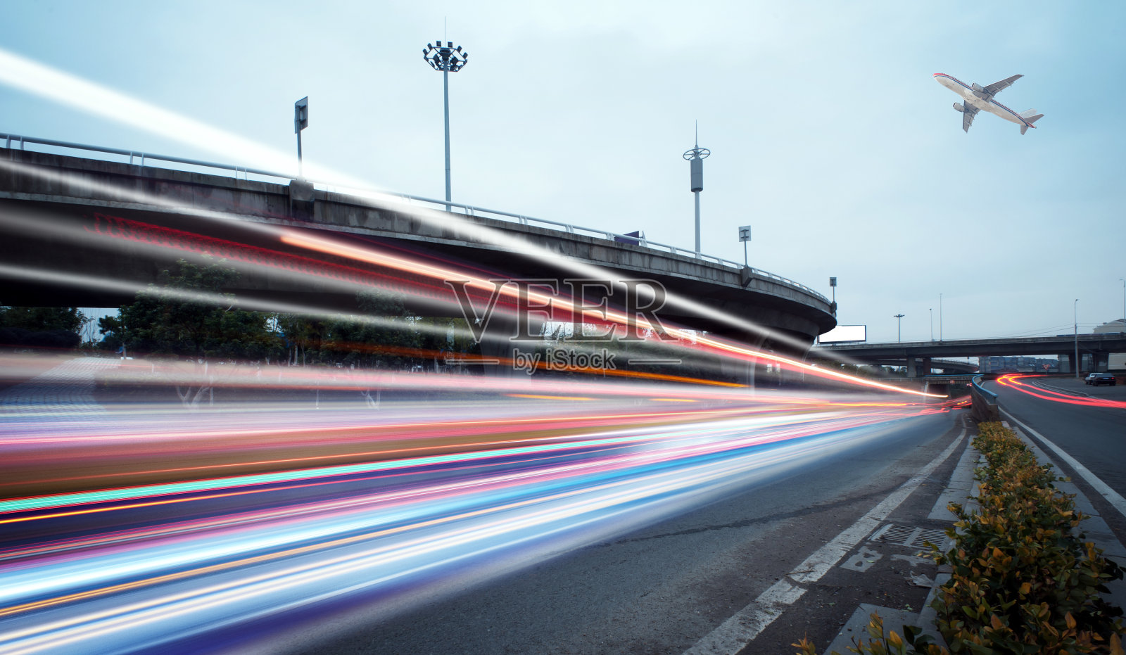 光线轨迹的照片摄影图片