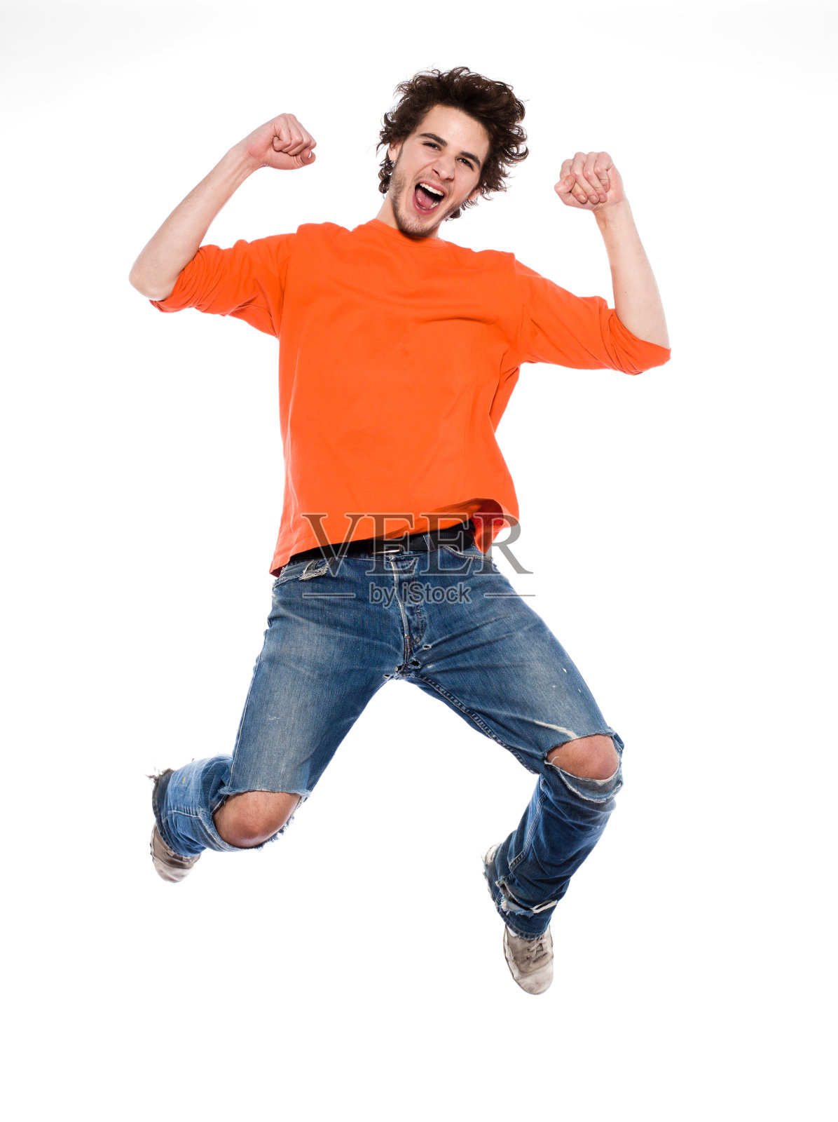 年轻人快乐的跳跃尖叫着喜悦的成功照片摄影图片