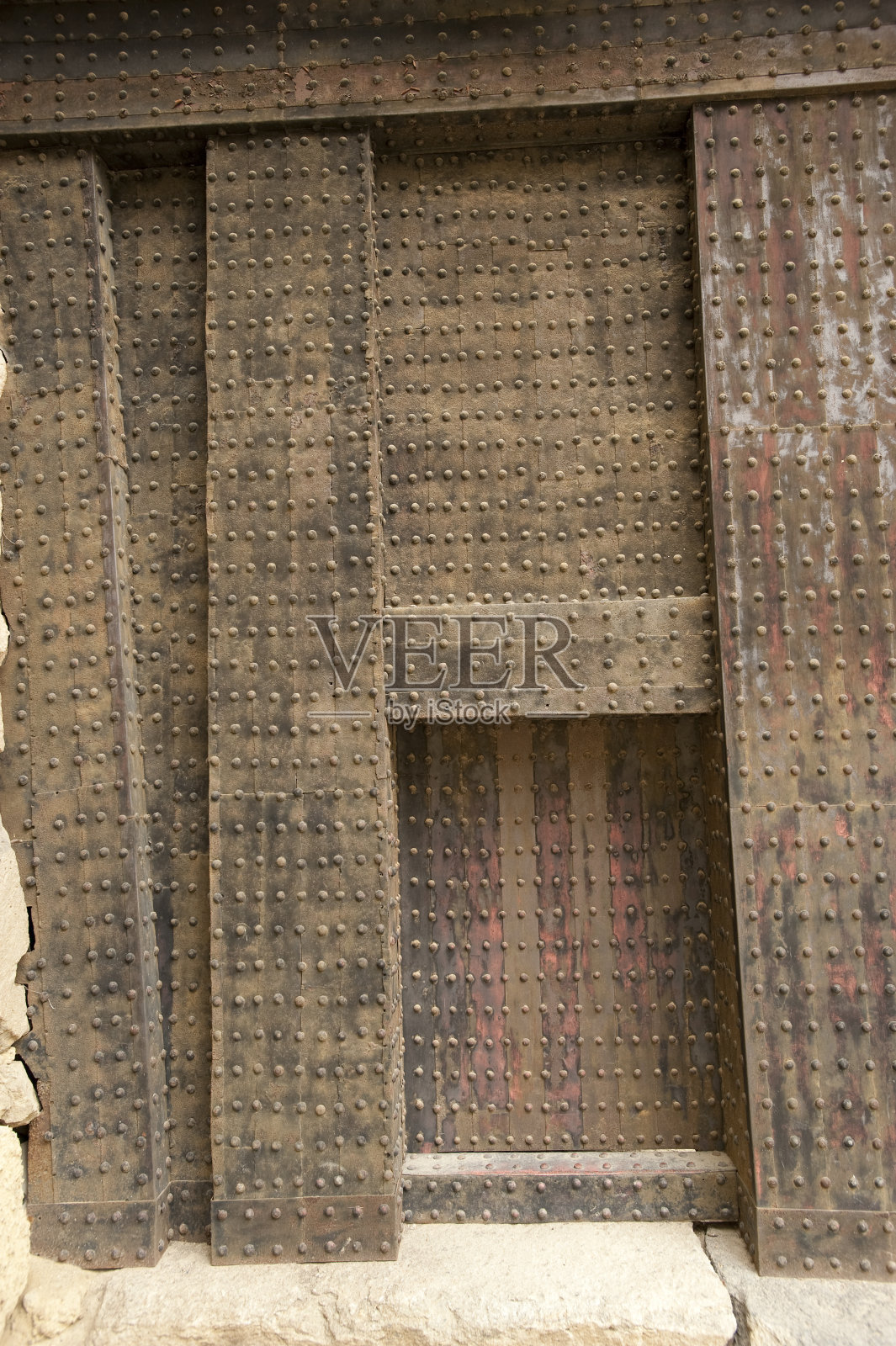 古老的金属墙，日本姬路城的细节照片摄影图片